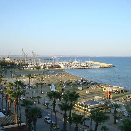 Krasas Beach Apartments Larnaca Room photo