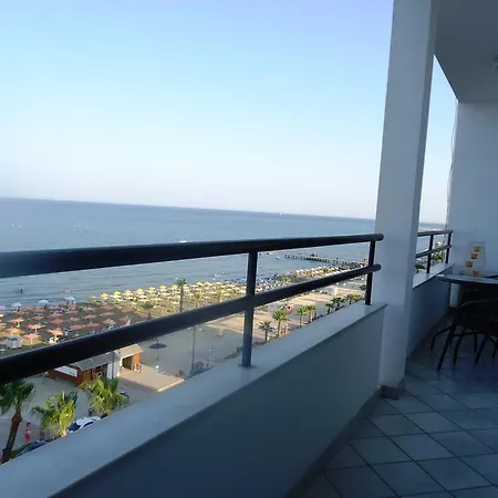 Krasas Beach Apartments Larnaca Room photo